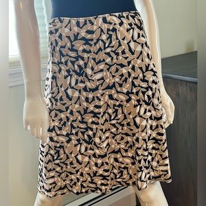 Gap leaf print skirt.
